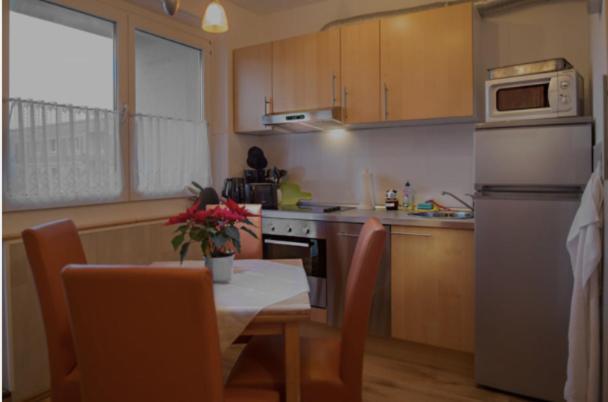 H&H Apartments Im Herzen Der Stadt Teilweise Mit Balkon Ruhig Zentral Modern Mit Kueche ไกรฟ์สวัลด์ ภายนอก รูปภาพ