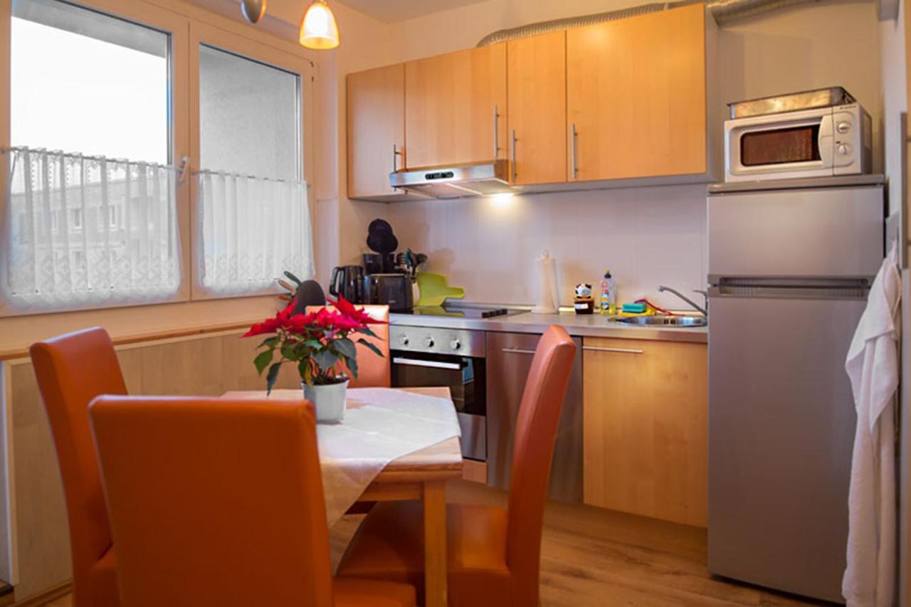 H&H Apartments Im Herzen Der Stadt Teilweise Mit Balkon Ruhig Zentral Modern Mit Kueche ไกรฟ์สวัลด์ ภายนอก รูปภาพ
